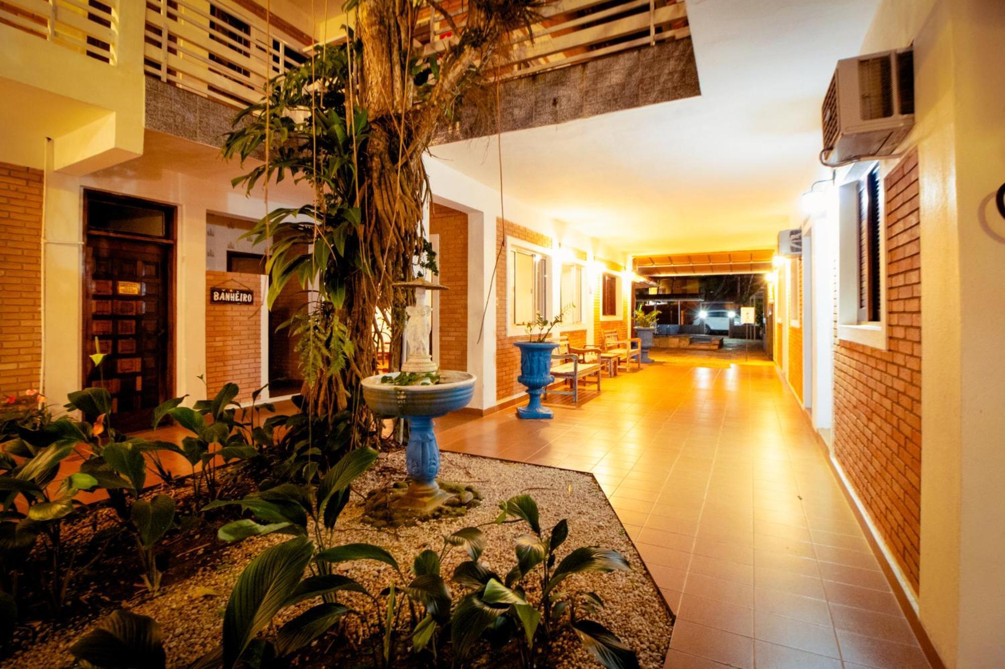 Velinn Pousada Ubatuba Tropical Exterior foto